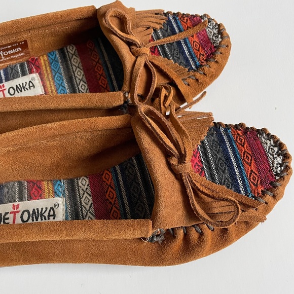 Minnetonka slip on suede shoes - Picture 5 of 12